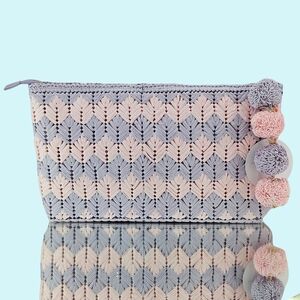 BTB Los Angeles Bria Clutch Purse Woven Lavender Pom Vacation Boho Summer Preppy